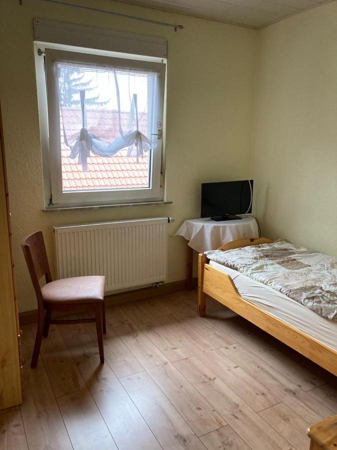 Monteurunterkunft Oberhausen-Rheinhausen Dış mekan fotoğraf